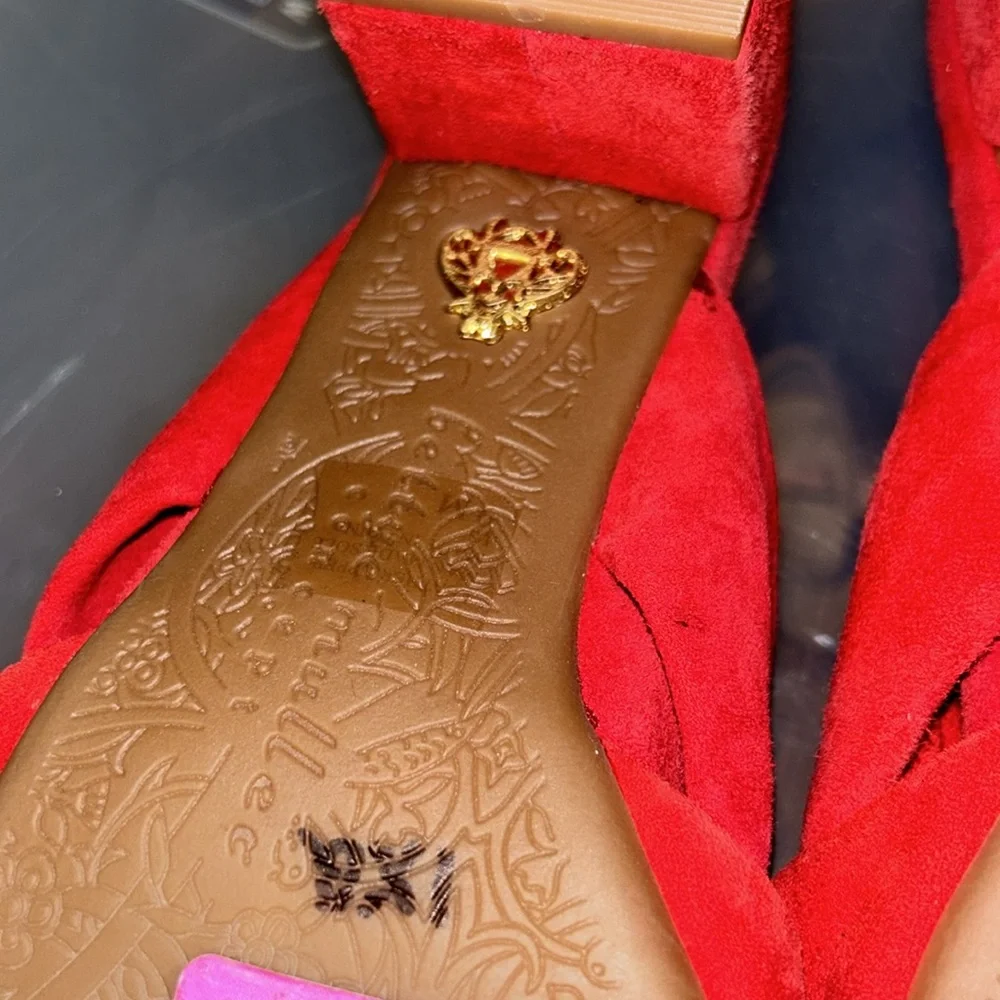 New Bettye Muller – Floyd Block Heel Sandal in red suede - Picture 9 of 12